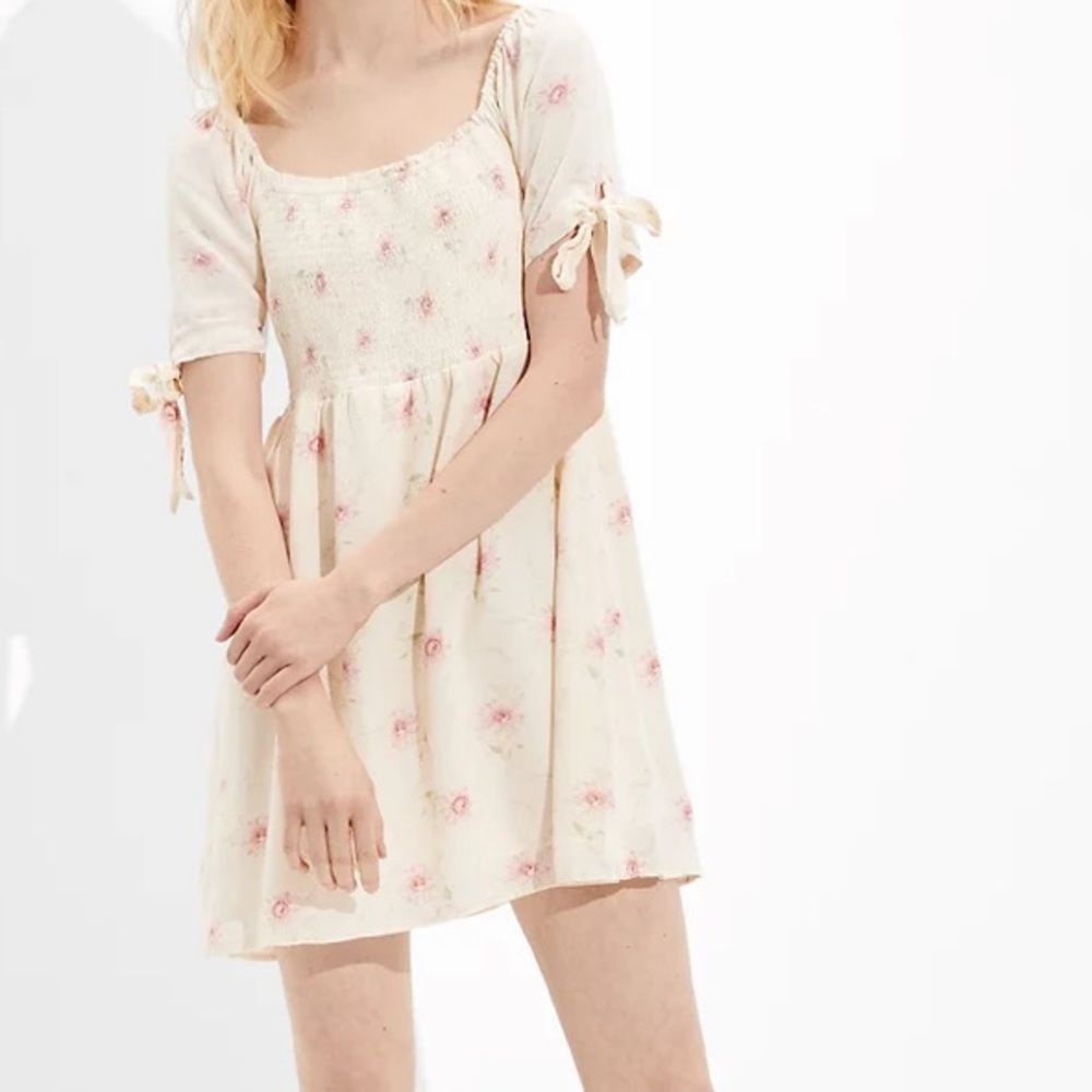 American Eagle Floral Tie-Sleeve Smocked Mini dress